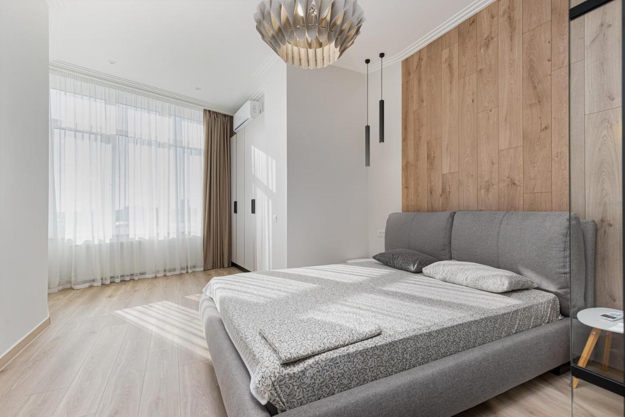 Sea Symphony Luxury 3-Bedrooms Apartment Odessa Eksteriør billede