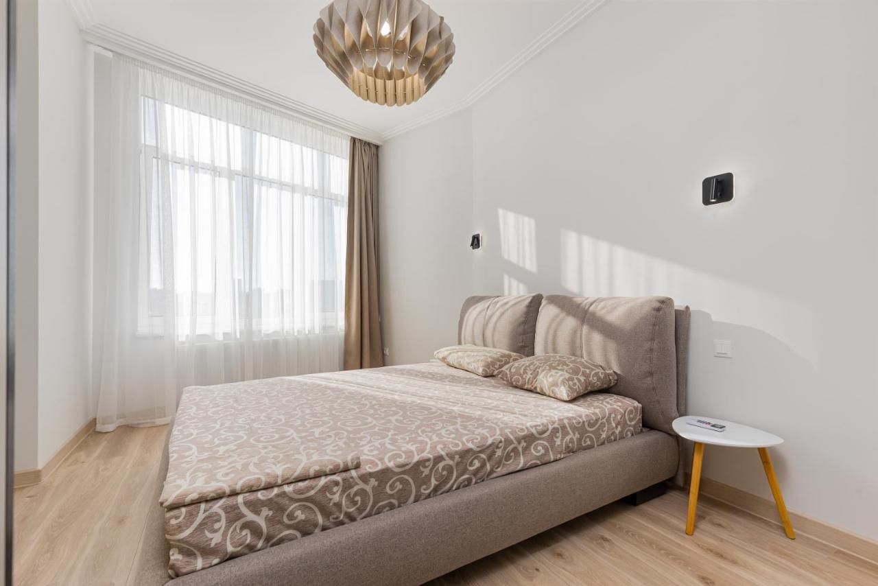 Sea Symphony Luxury 3-Bedrooms Apartment Odessa Eksteriør billede
