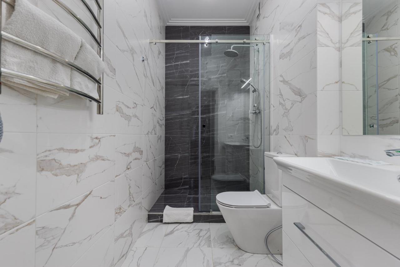 Sea Symphony Luxury 3-Bedrooms Apartment Odessa Eksteriør billede